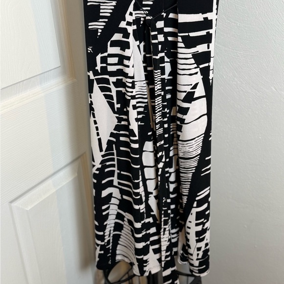 Enfocus Studio Black and White Ruched Sheath Dress - Picture 7 of 10